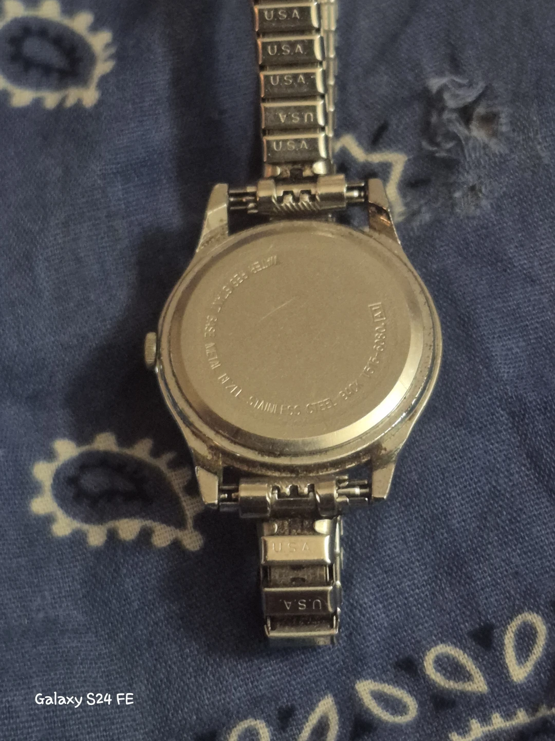 Lorus Disney Mickey Mouse Quartz Watch - photo 2