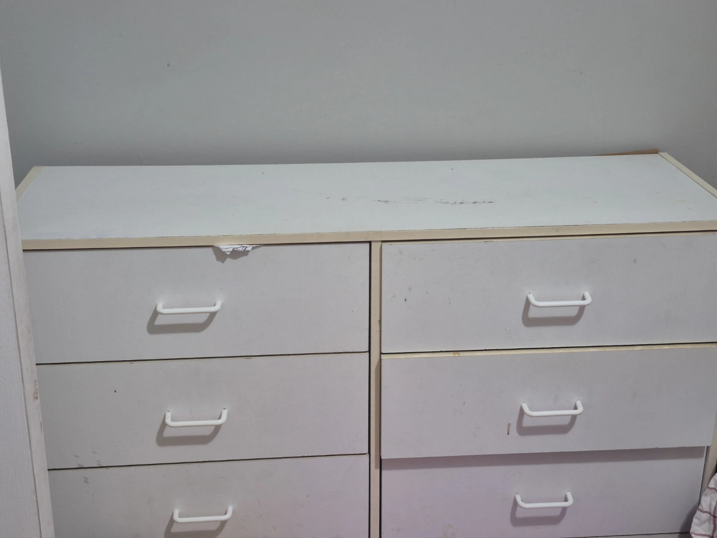 White 6-Drawer Dresser