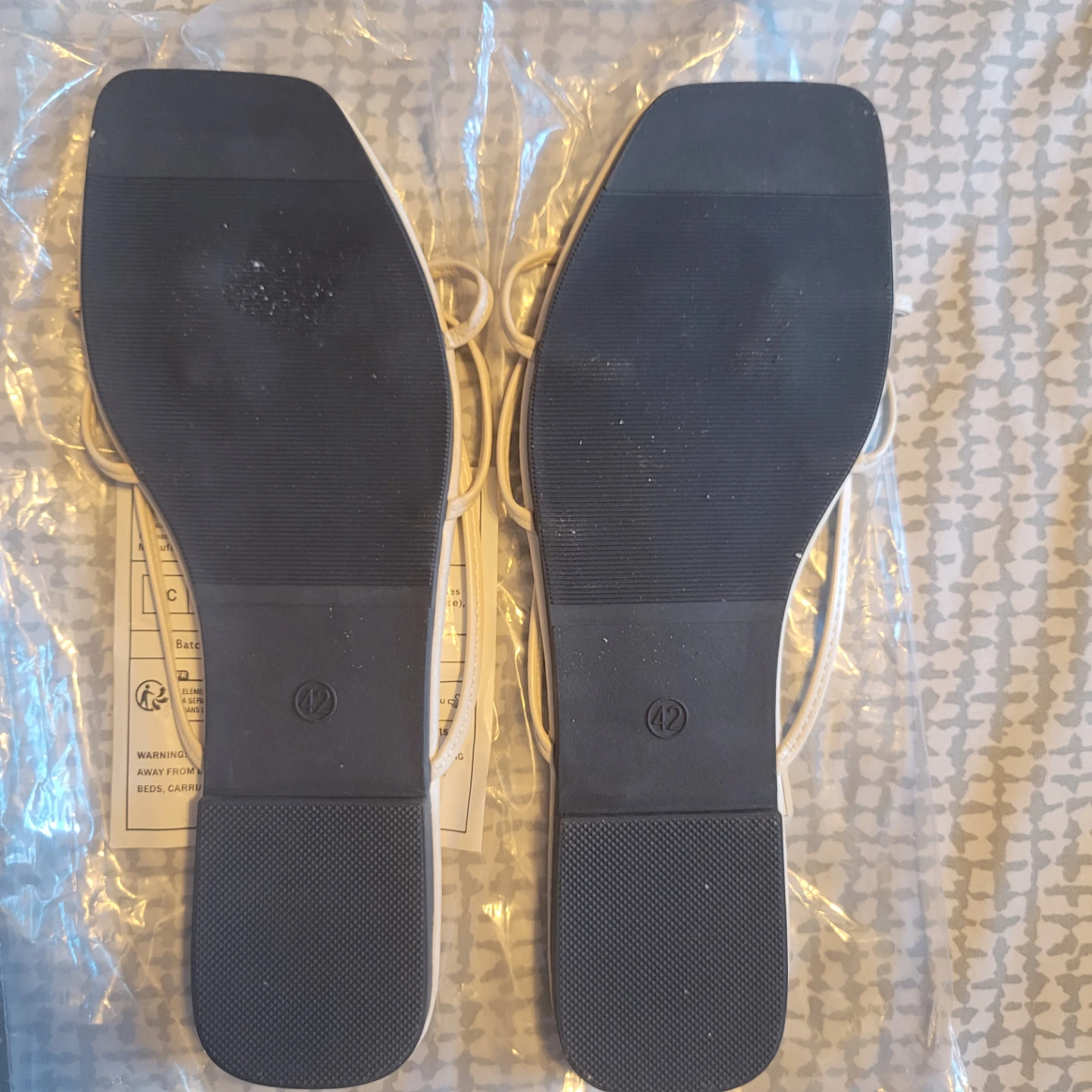 Women's Flat Sandals Size 9 - photo 2