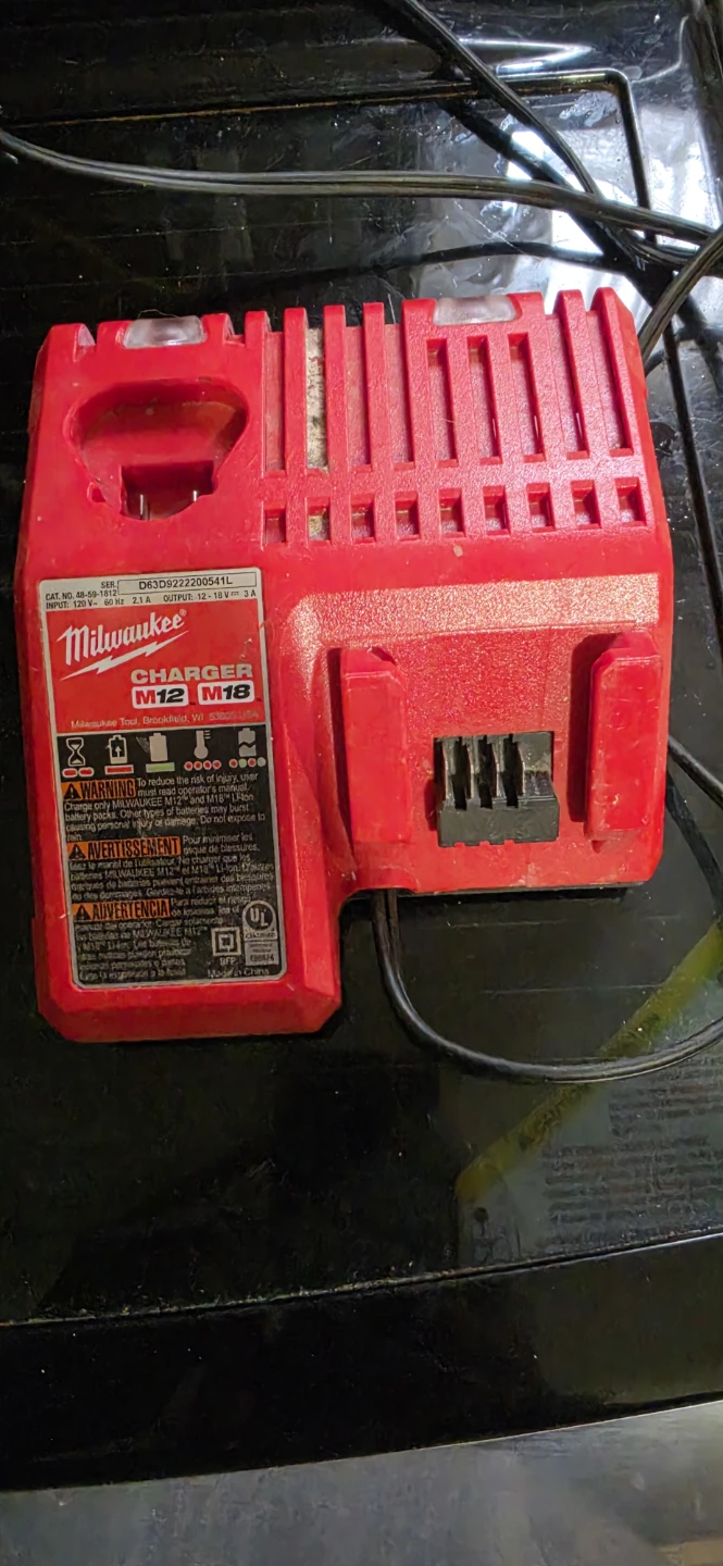 Milwaukee M12 & M18 Battery Charger