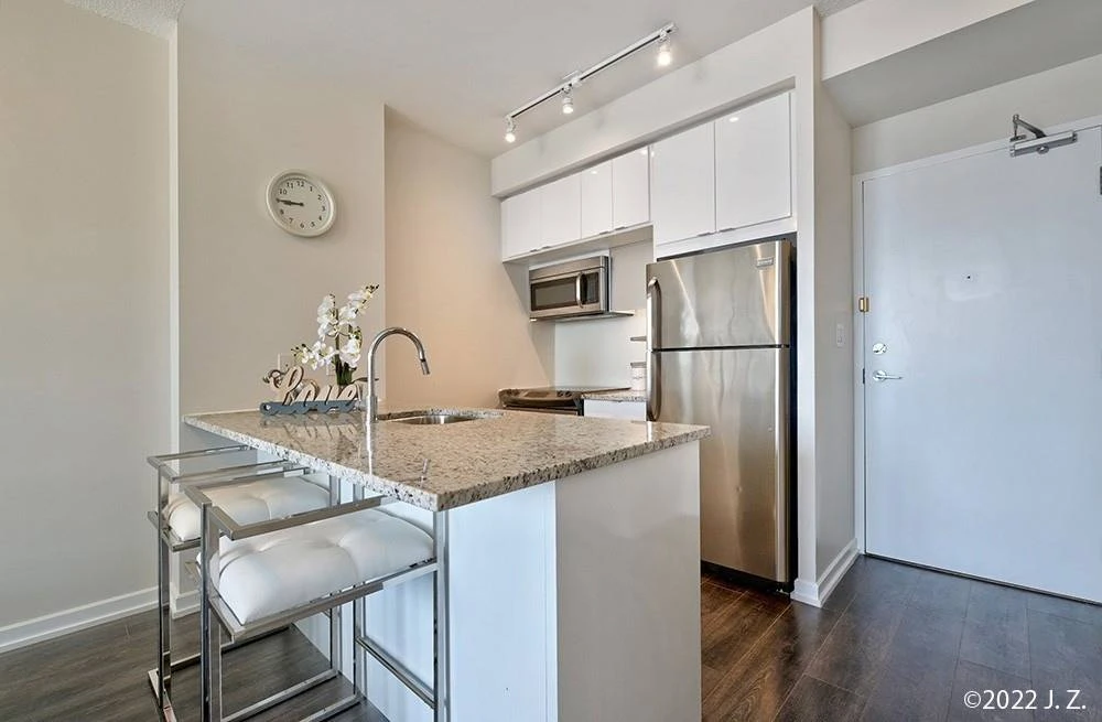 1 Bedroom 1 Bathroom - photo 5
