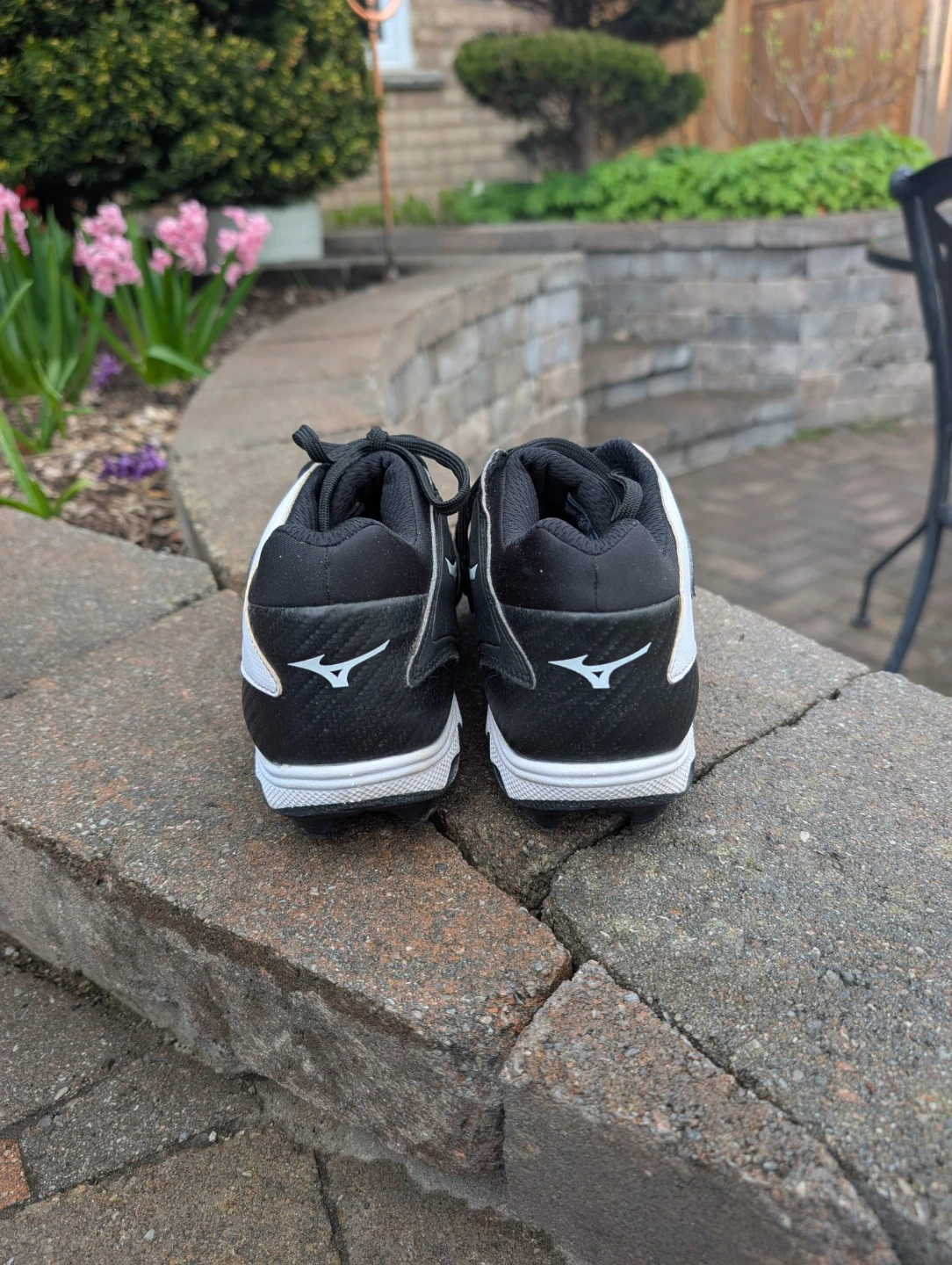 Women's Mizuno Baseball Cleats - size10.5 - photo 3