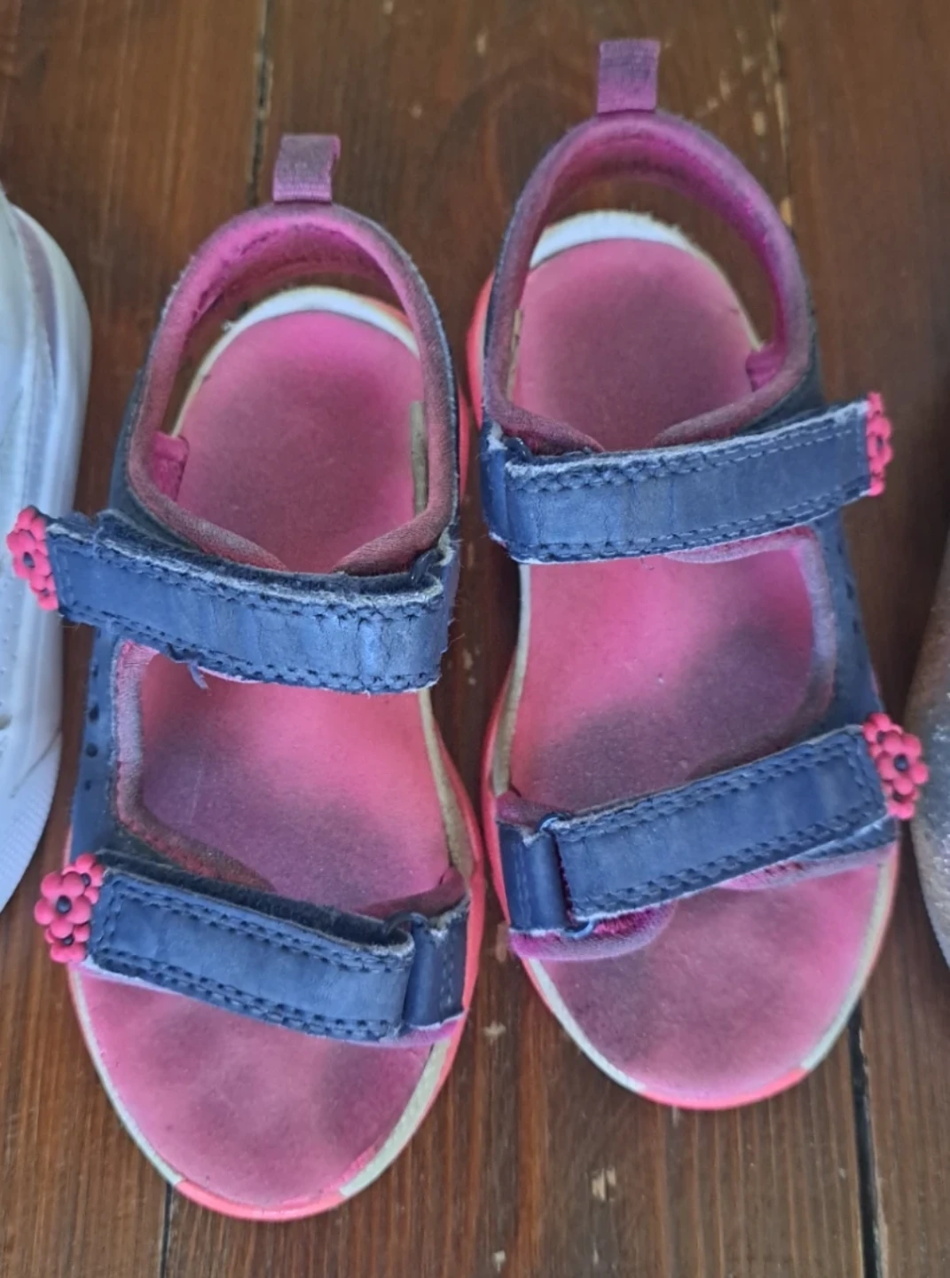 Kids Shoes & Soccer Cleats (Toddler sizes 9 & 10) - photo 5