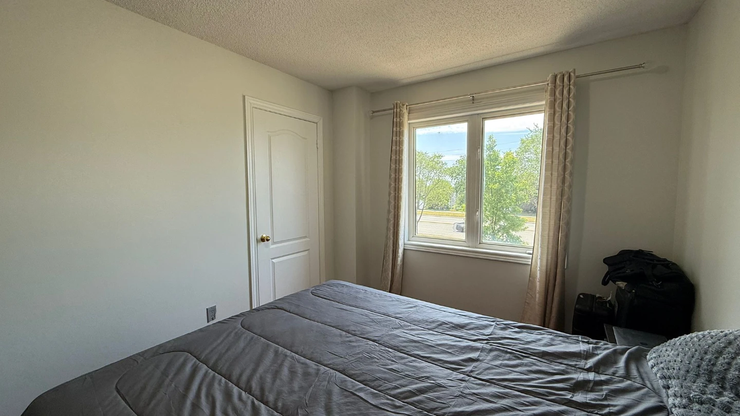 Private room for rent - photo 3