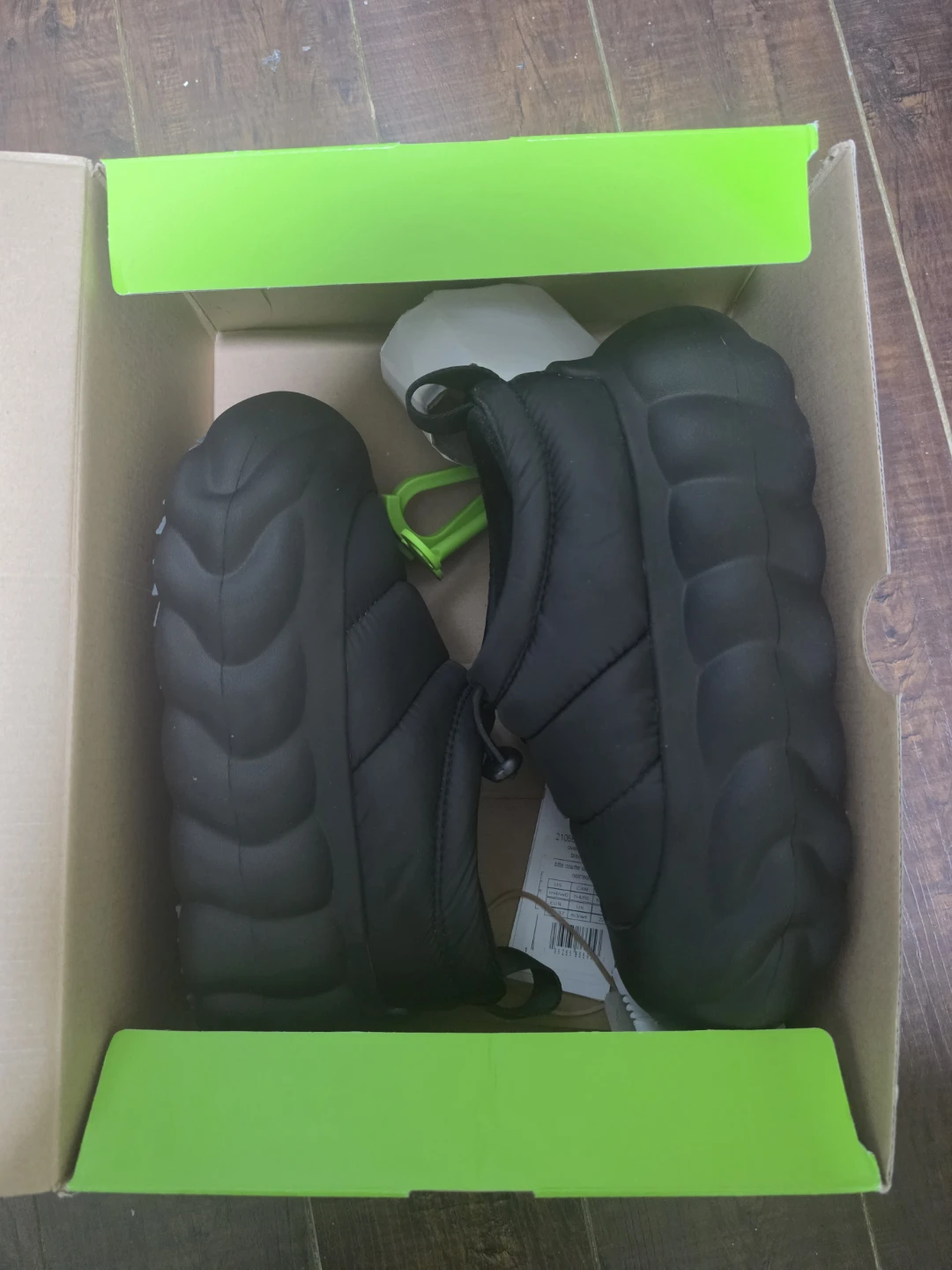 Crocs Overpuff Moc Women Size 6