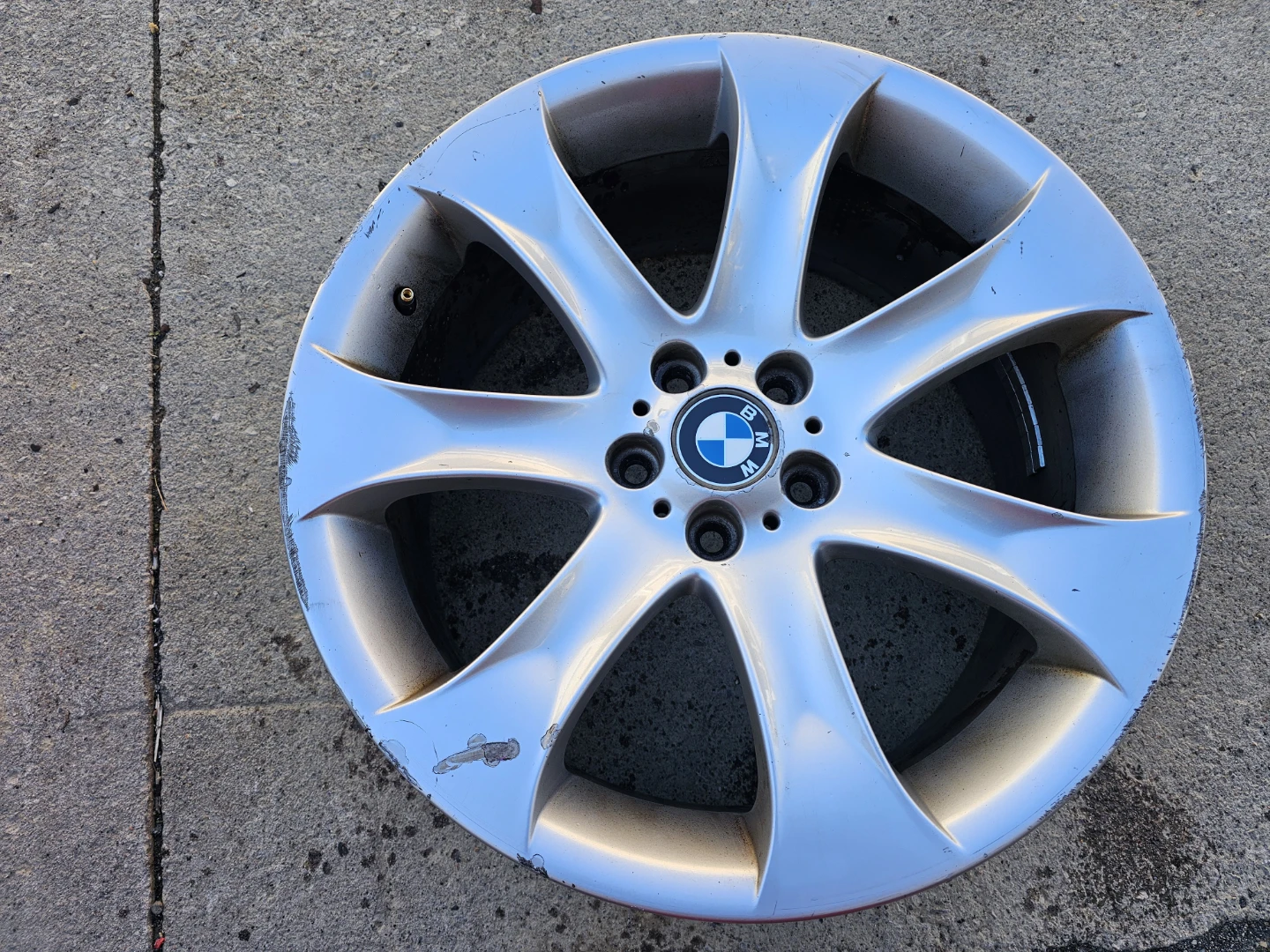 20" BMW X5 O.E.M RIM (1 ONLY)