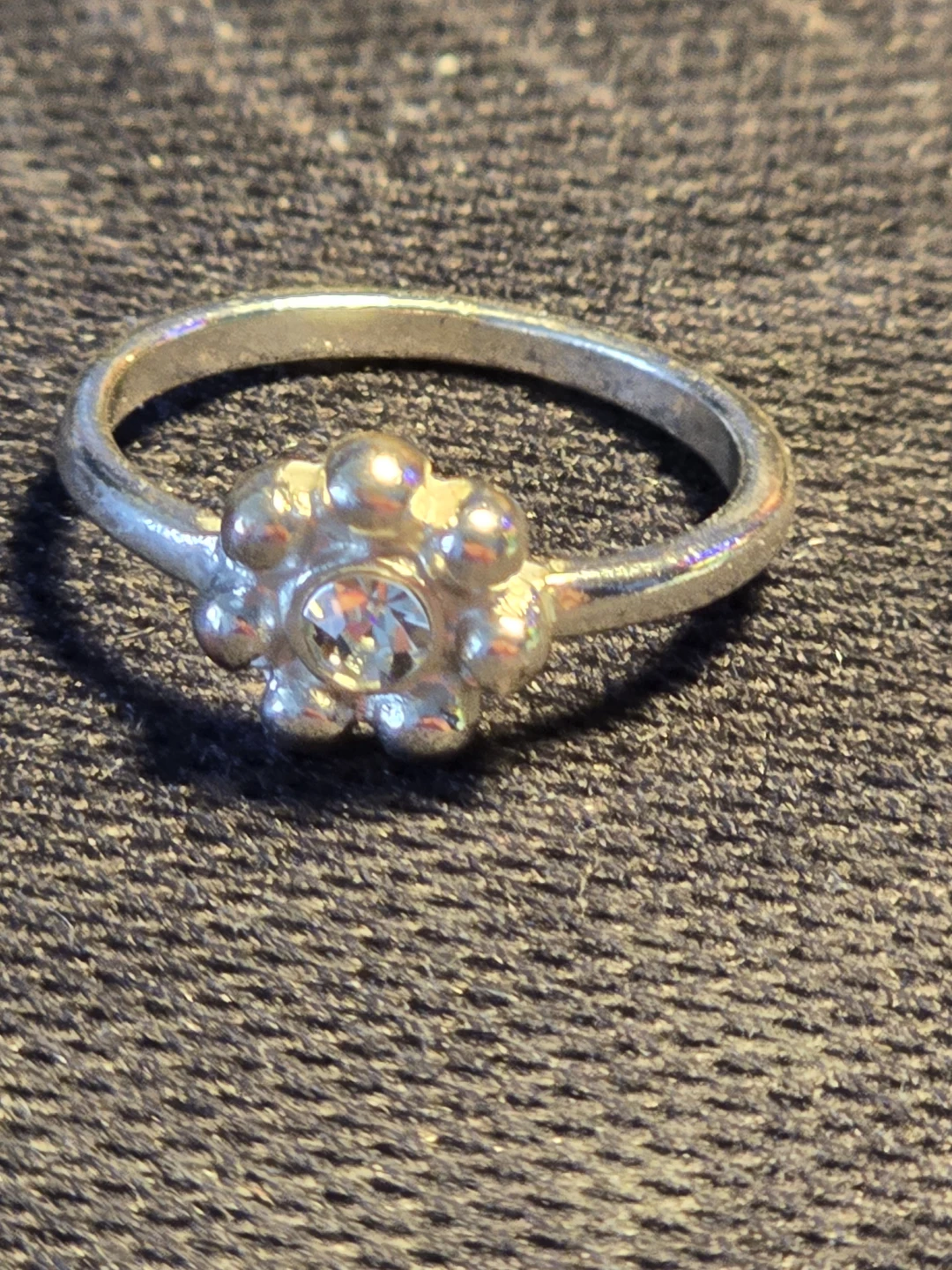 Silver-tone Flower Ring with Clear Stone size8-8,5