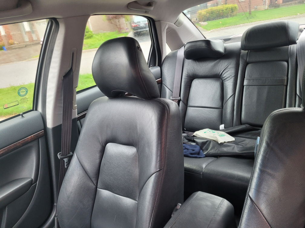 Volvo S80 Sedan - Leather Interior - photo 2
