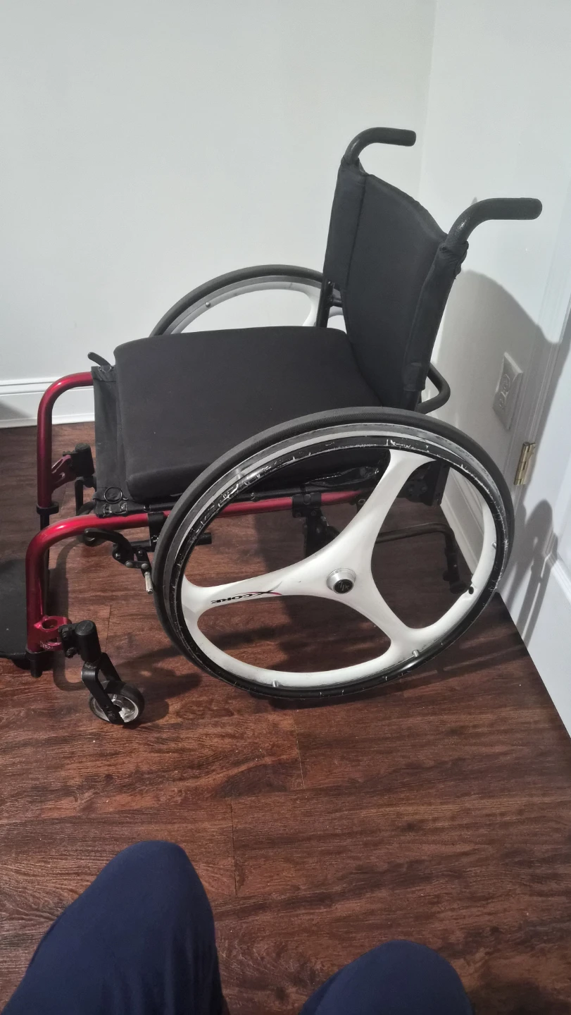 Quickie Lightweight Active Wheelchair - photo 3