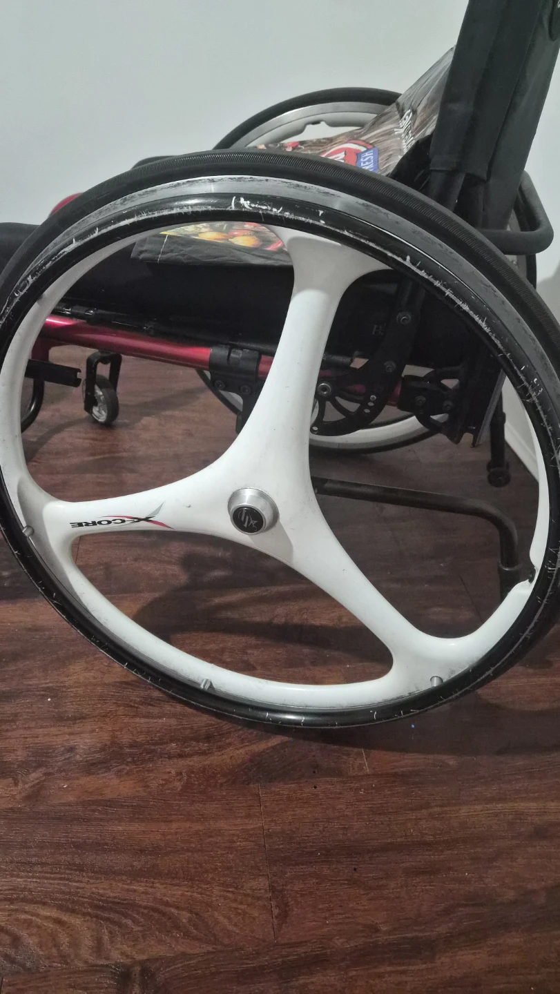 Quickie Lightweight Active Wheelchair - photo 4