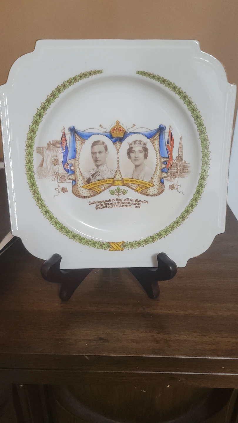 Commemorative Royal albert Plate - 1939