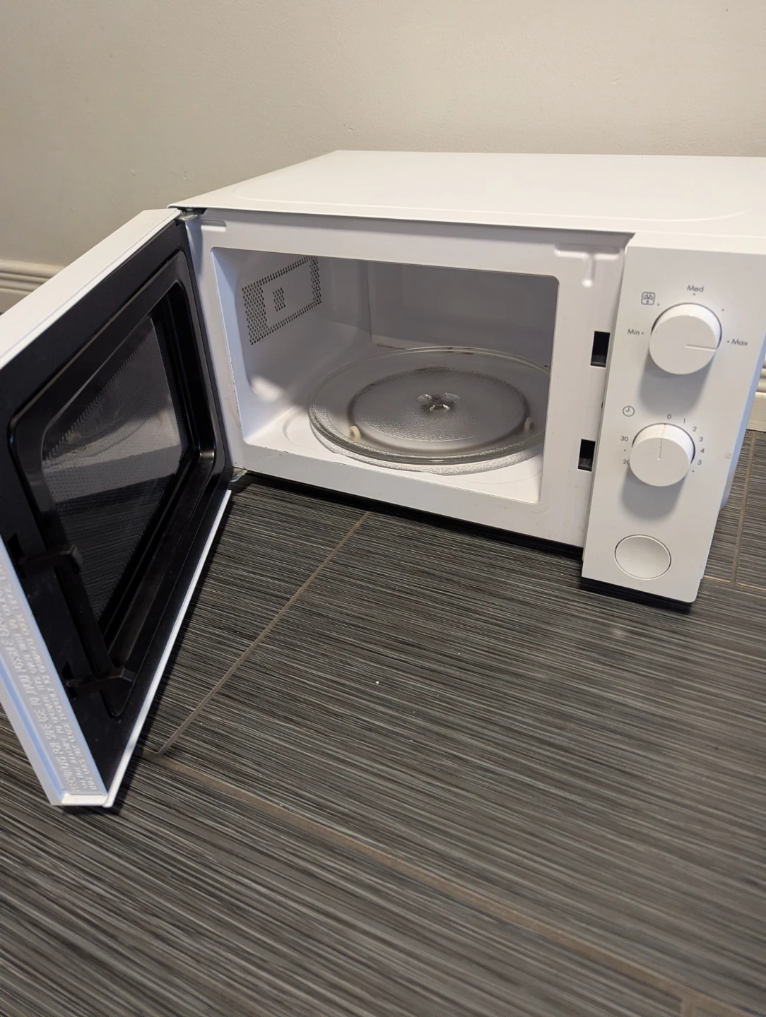 IKEA Microwave Oven - photo 2