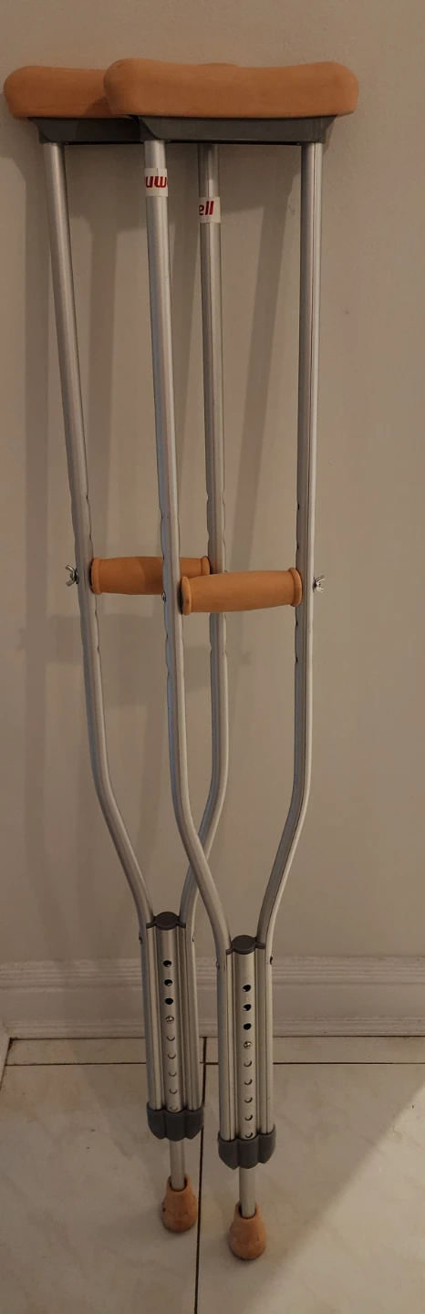 Drive Medical Aluminum Crutches