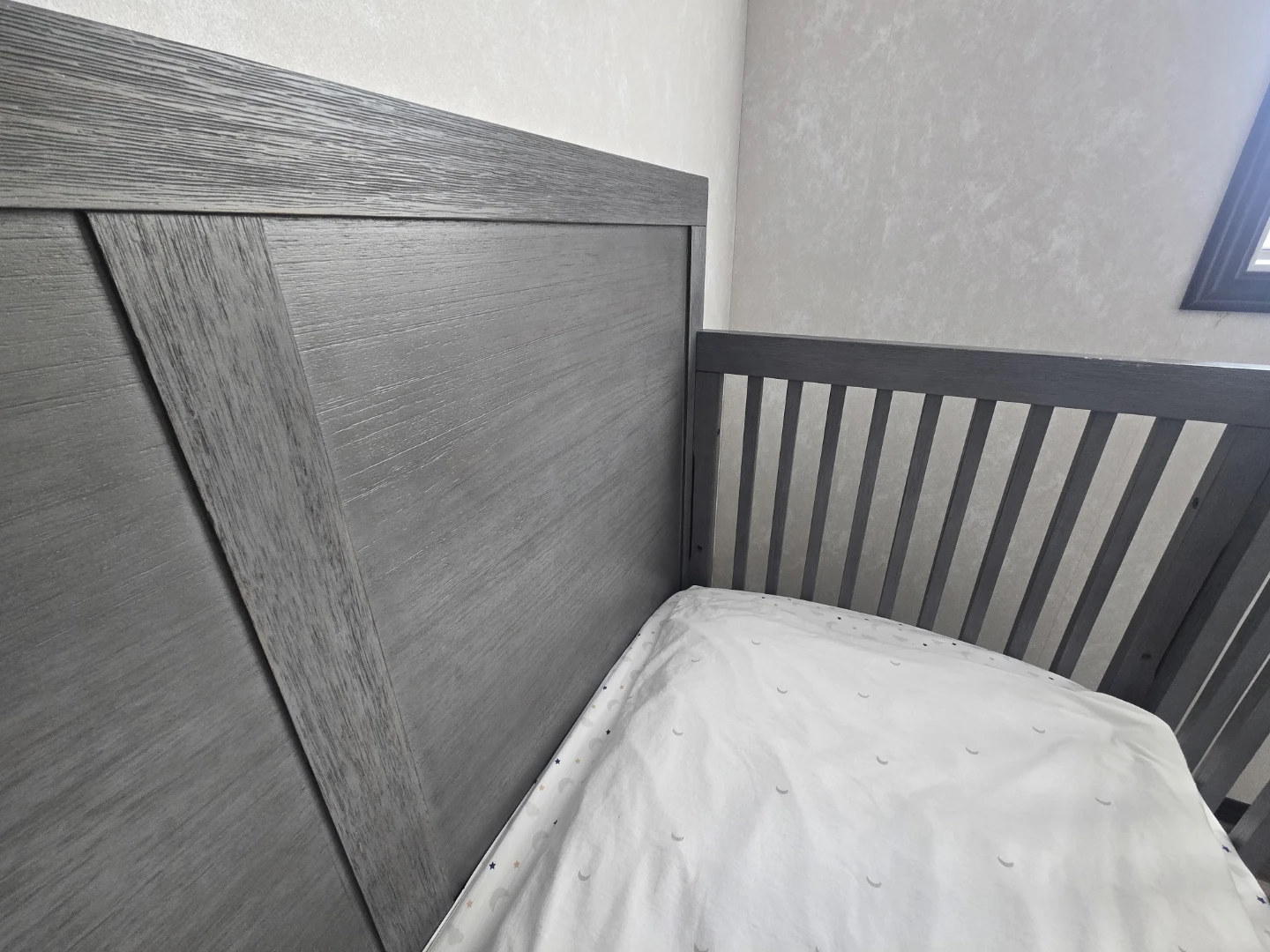Convertible Baby Crib - photo 2