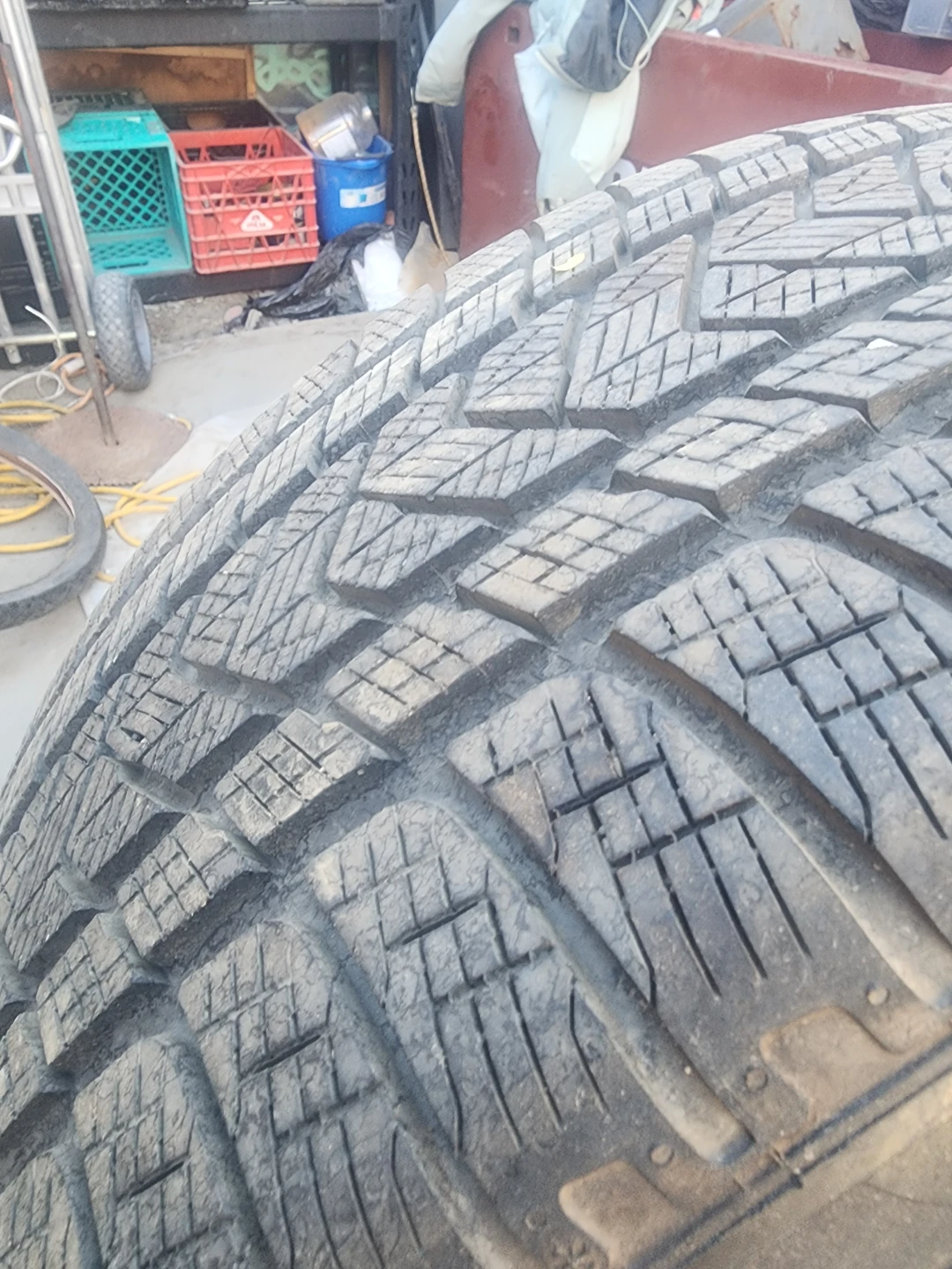 265/40R22 Winter Tire - photo 3