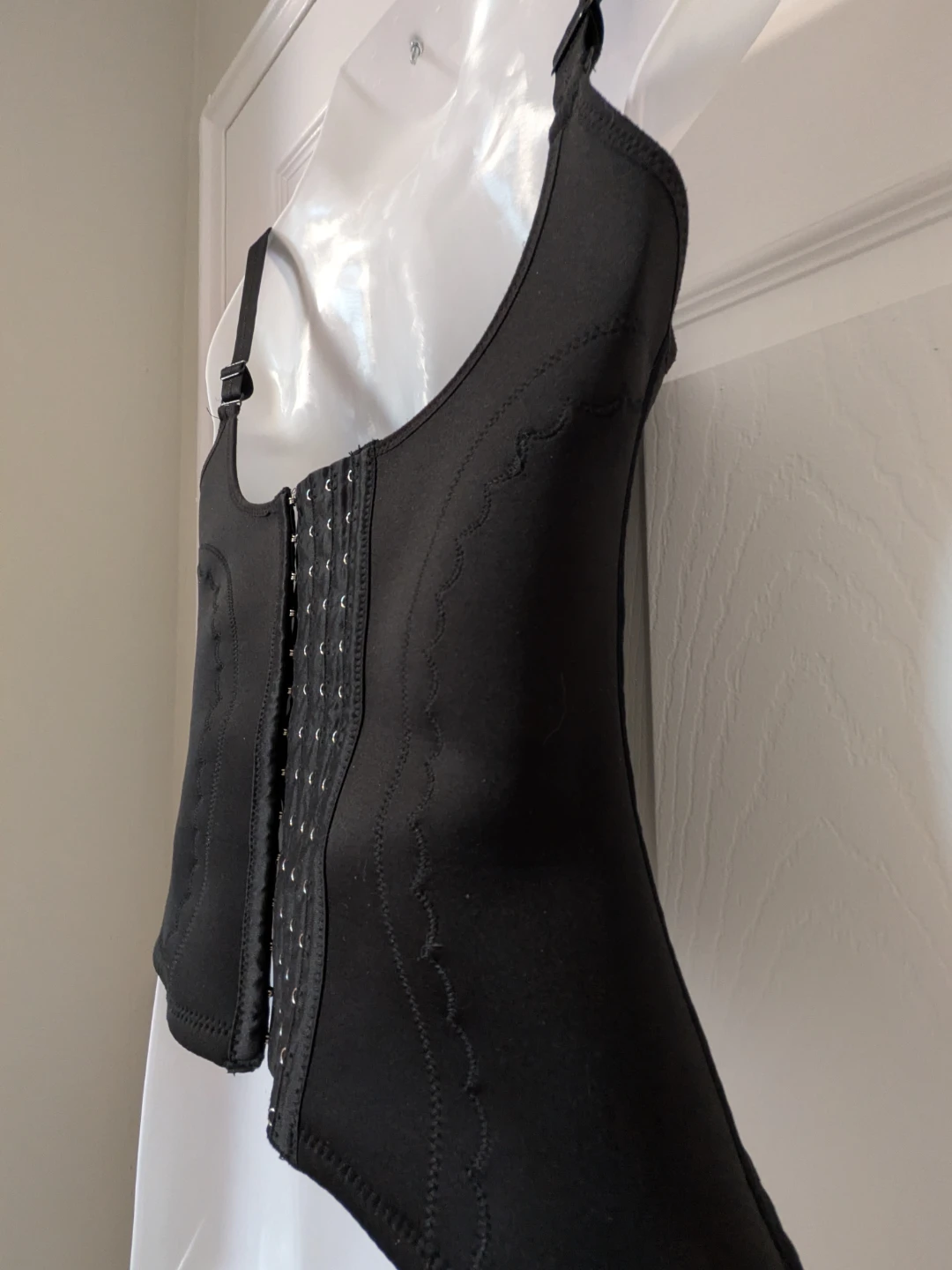 Black Compression Tank Top with Hooks - photo 3