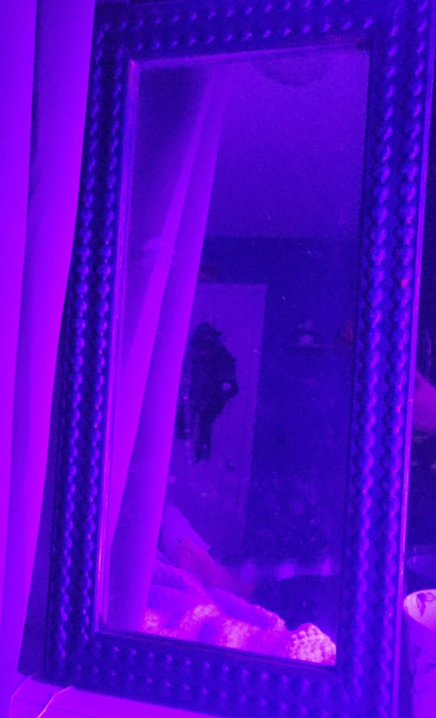 Black orinated mirror