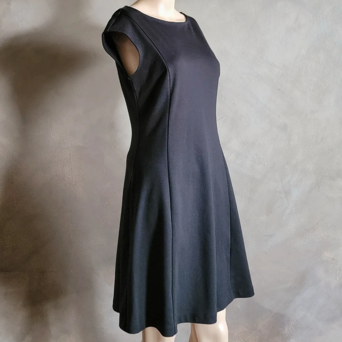 Black Cap Sleeve Fit and Flare Dress - photo 4
