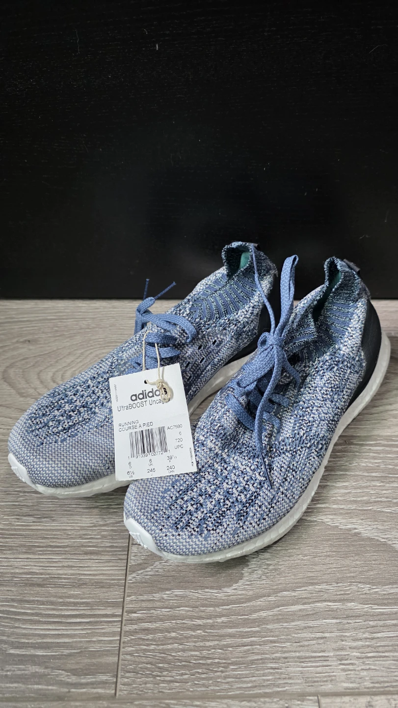 BNWT Adidas Ultraboost Running Shoes - photo 4