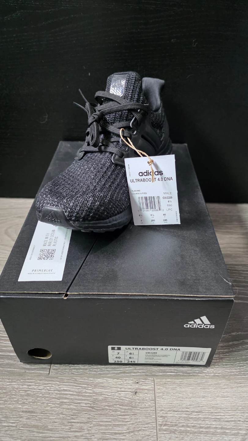 BNWT Adidas Ultraboost Running Shoes - photo 5
