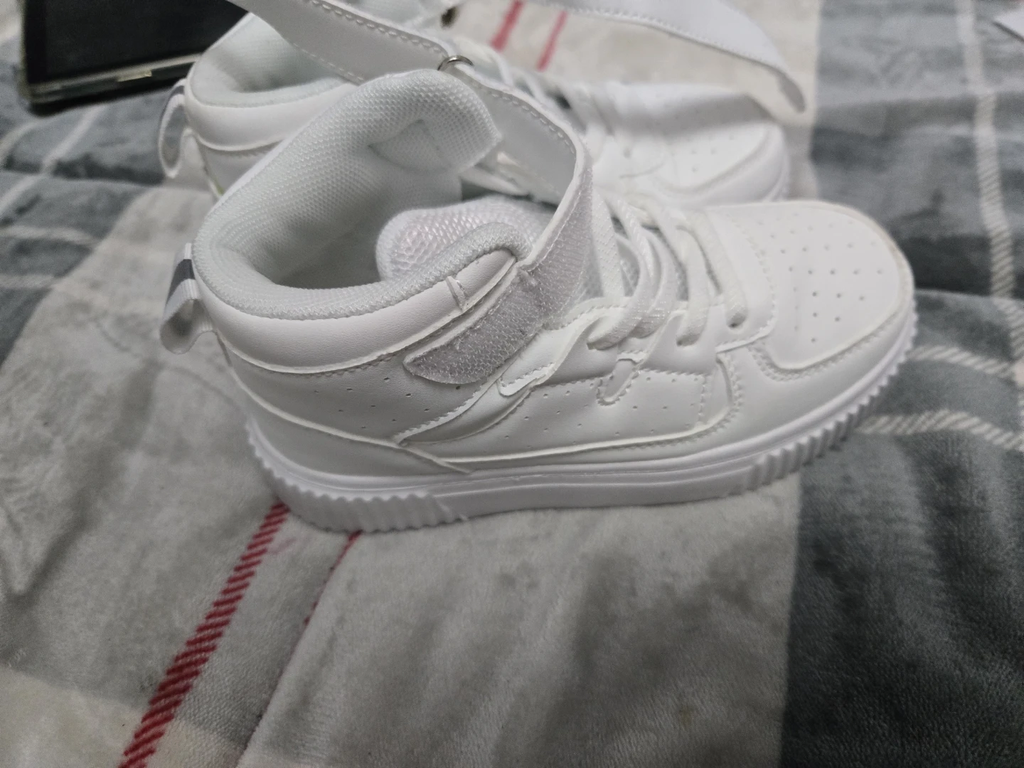 White High-Top Sneakers size 13 - photo 2