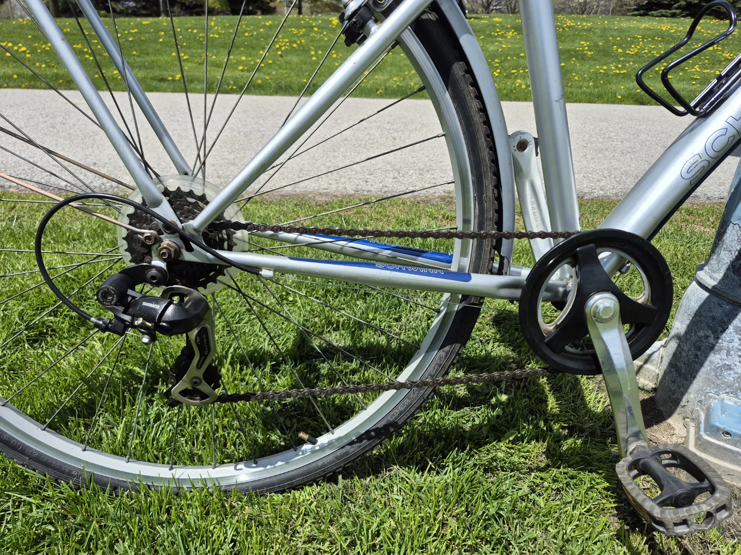 Schwinn Hybrid Bike adjustable handlebar - photo 2
