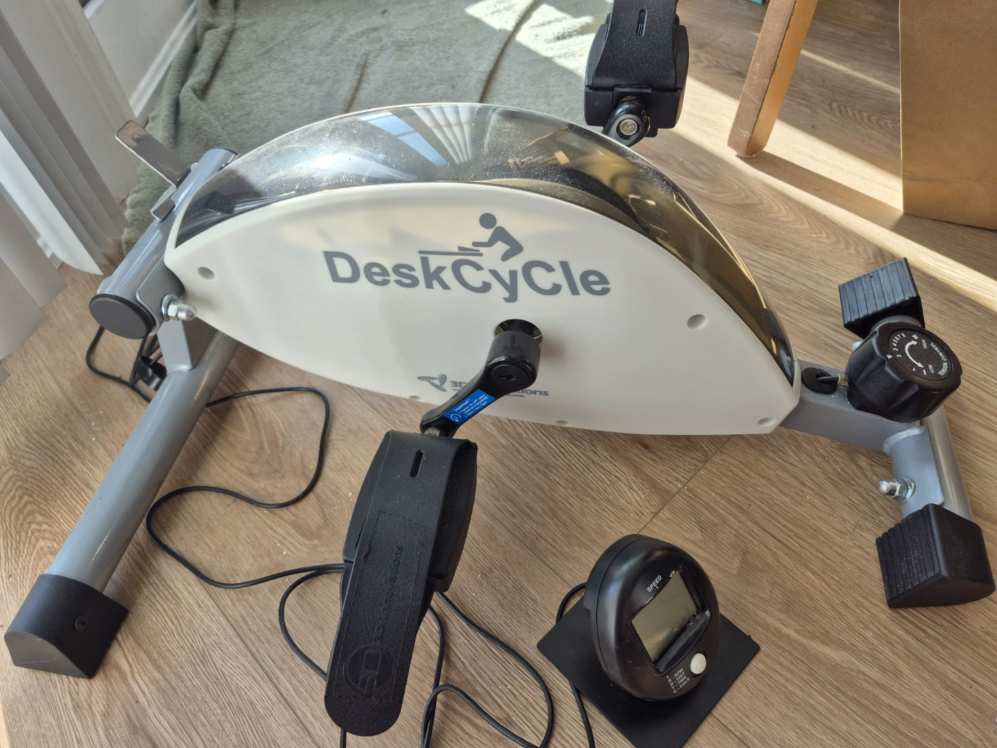 MOVING - DeskCycle Under Desk Exercise Bike with Display