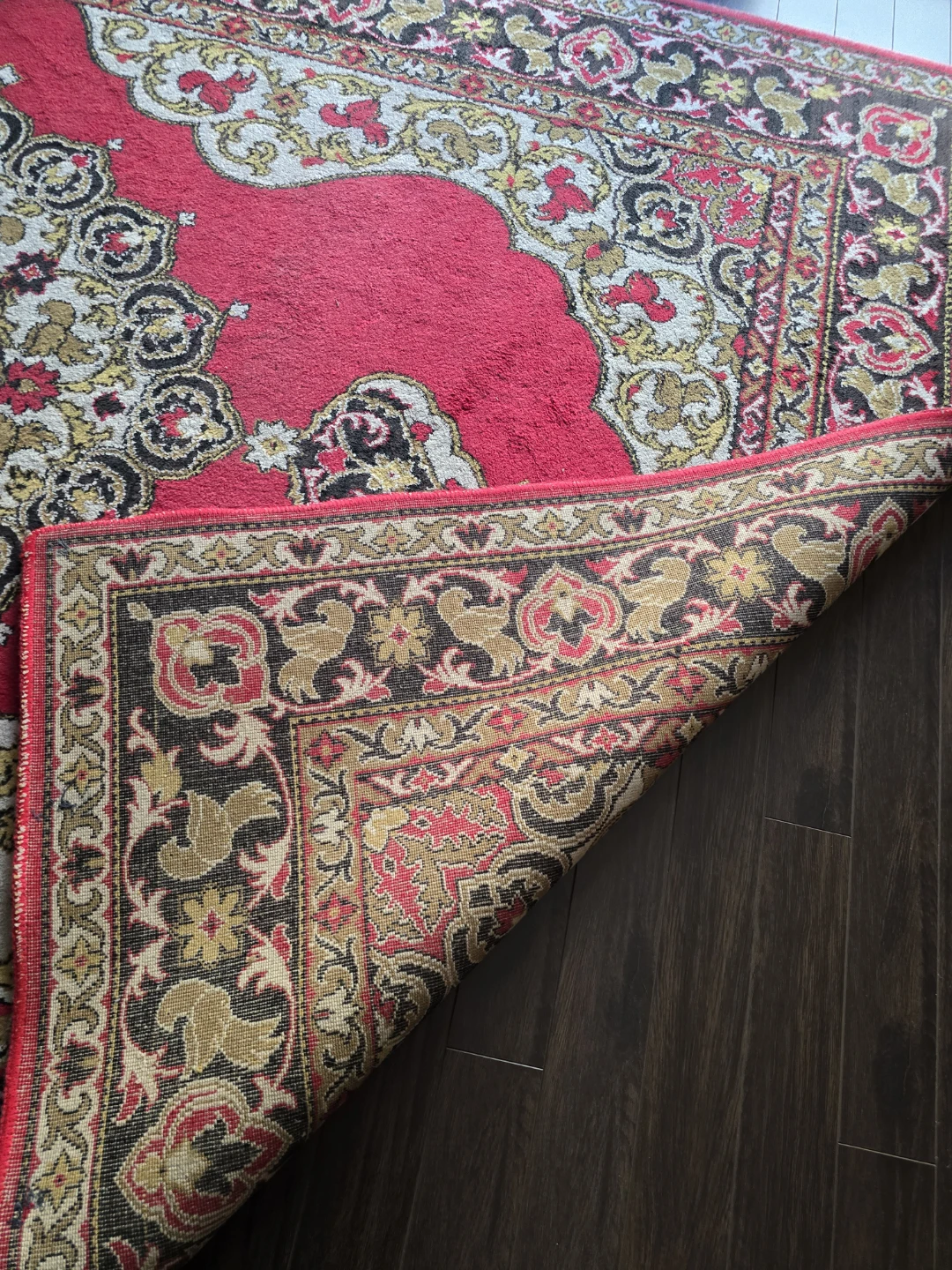 Red Traditional Area Rug - photo 2