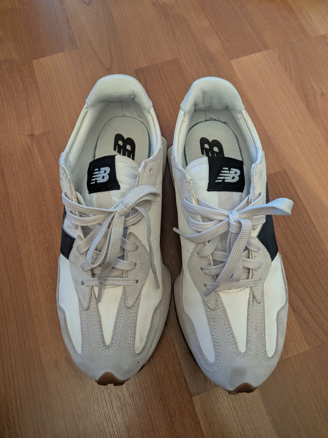 New Balance 327 Sneakers (size 9.5) - photo 3