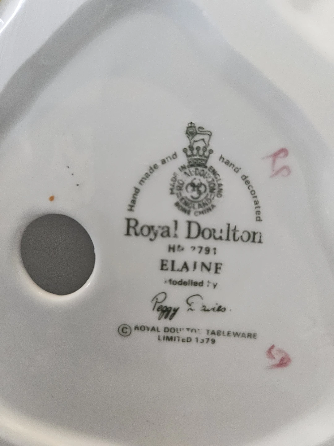 Royal Doulton "Elaine" HN 2791 Figurine - photo 2
