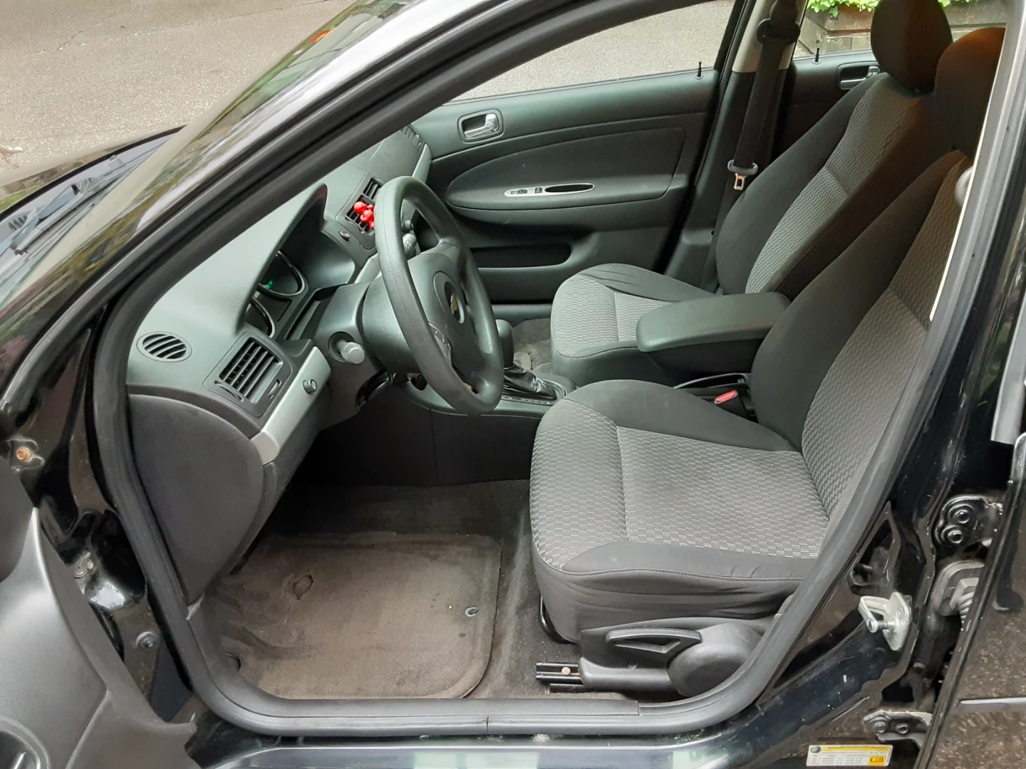 2009 Chevrolet Cobalt LT Low 171,000 Kms Cheap On Gas - photo 5