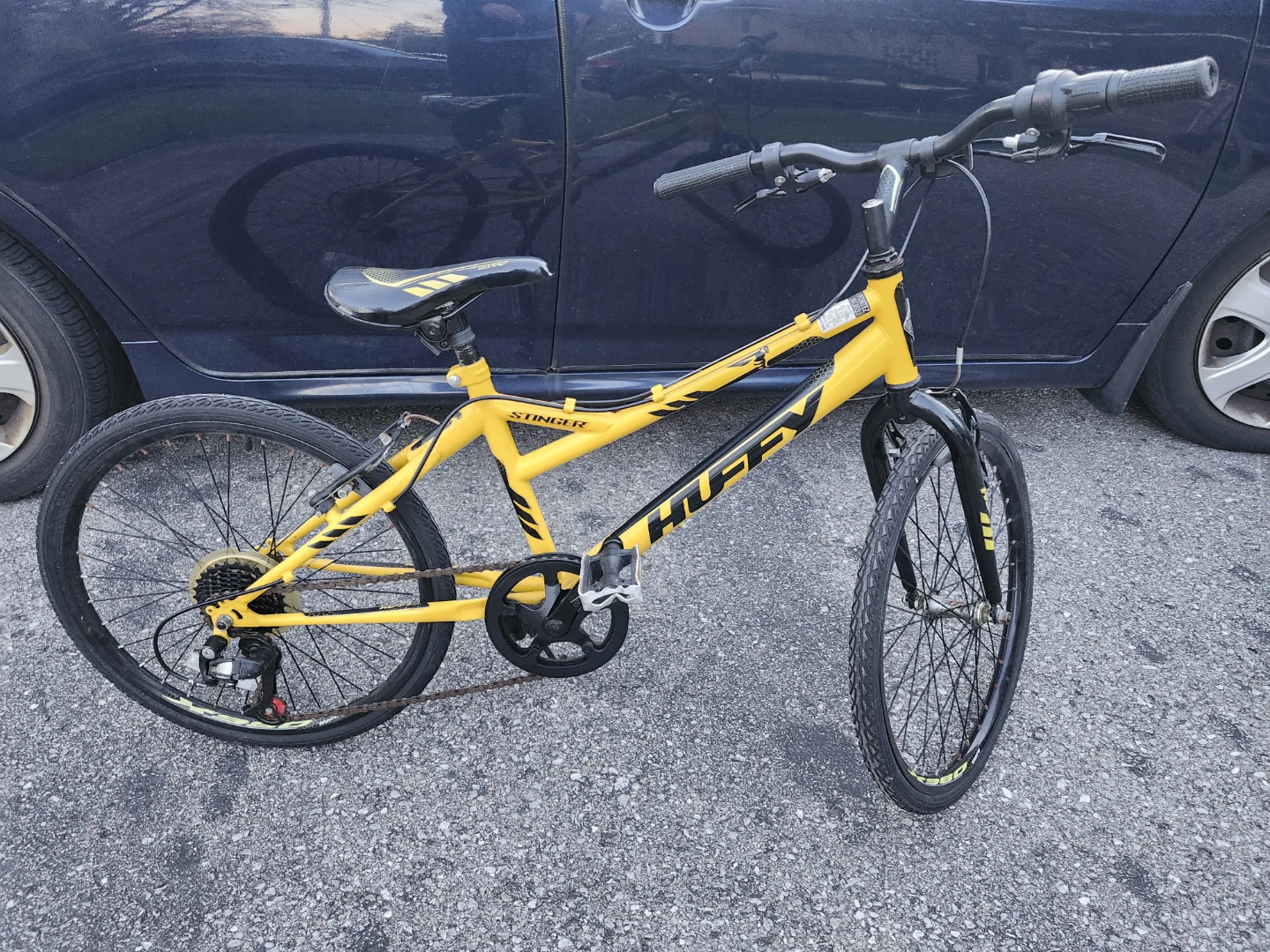 Huffy Stinger Bicycle 20 inch tires great condition