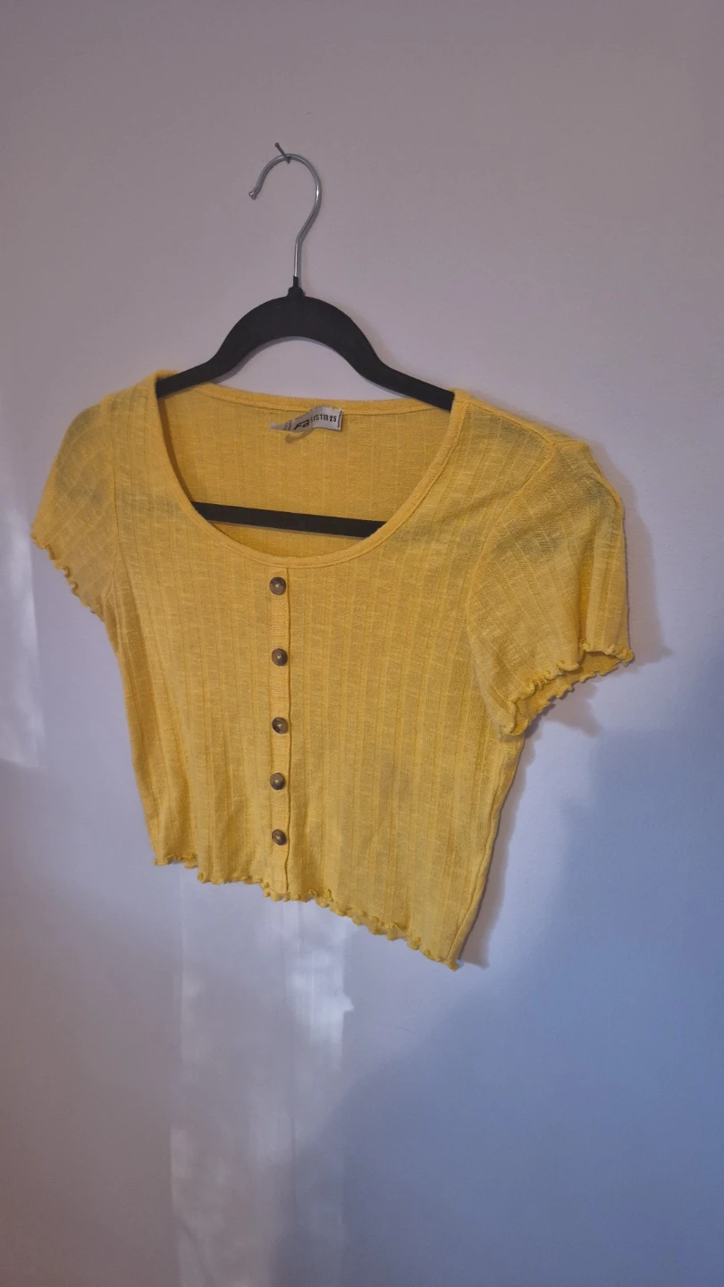 FB Sister Yellow Cropped Button-Up Top - photo 2