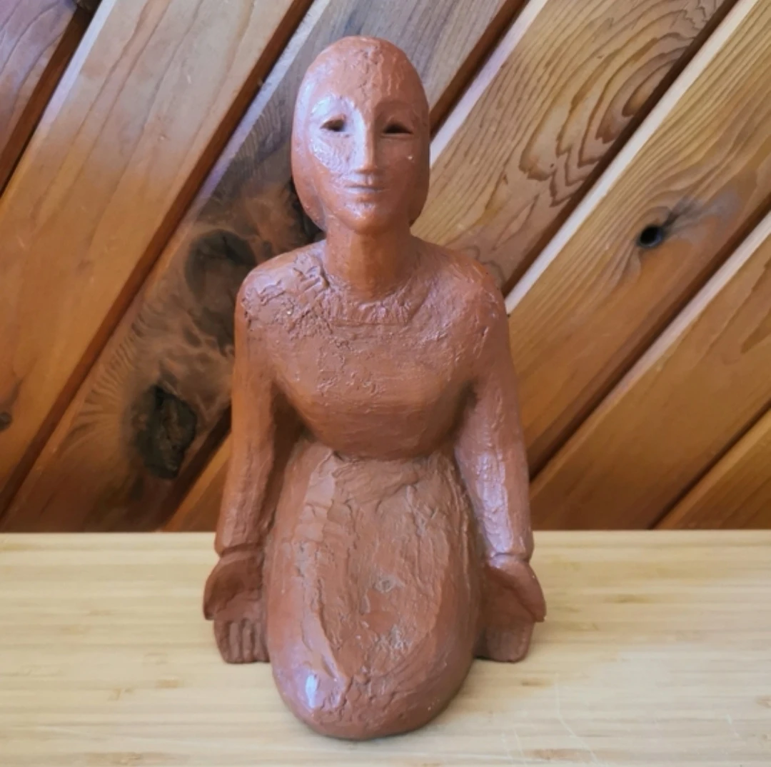 Vintage Handmade Kneeling Figure Sculpture – Signed Artist Piece - photo 2