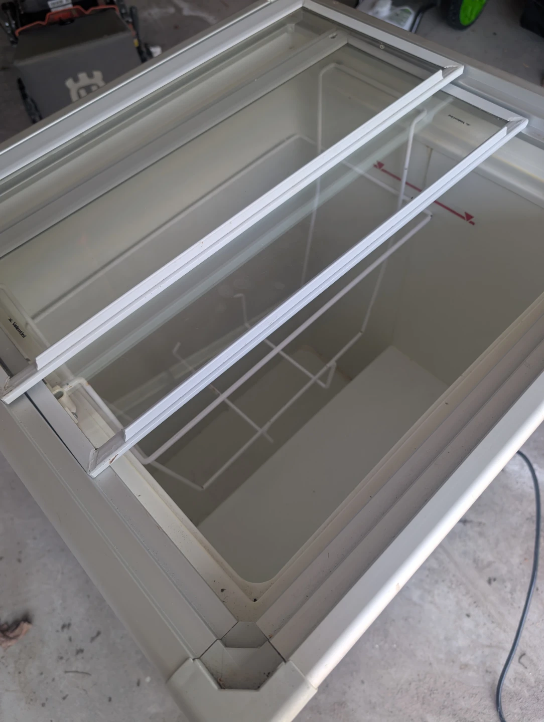 Fricon Chest Freezer THG 170 G M1C2 - photo 3