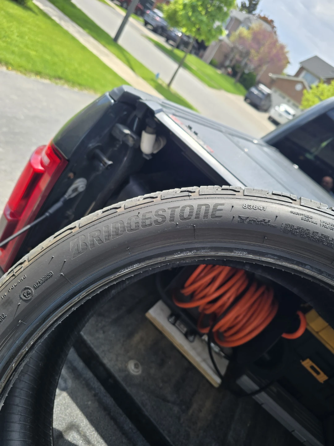 Bridgestone Turanza LS100. 225-40 R19 - photo 2