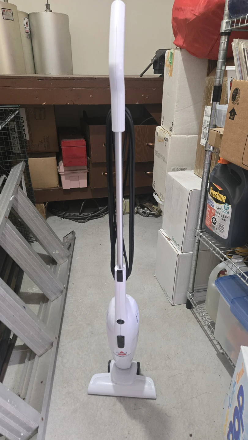 Bissell Featherweight Stick Vacuum - photo 2