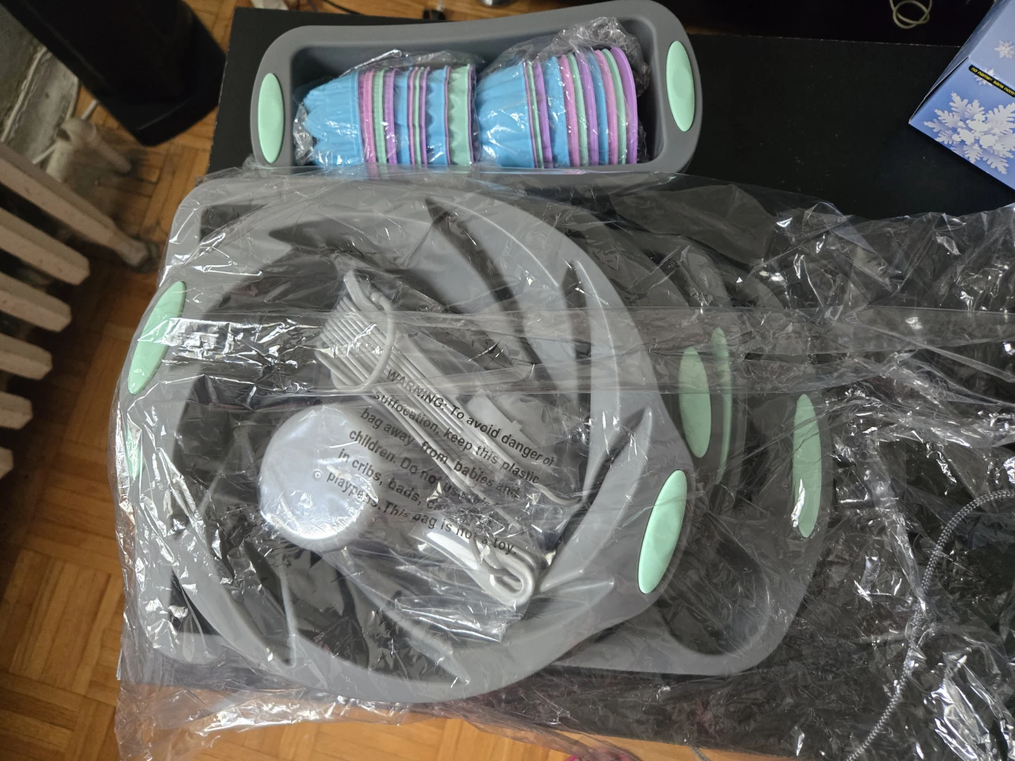 Brand new 51 Piece Silicone Bakeware set - photo 3
