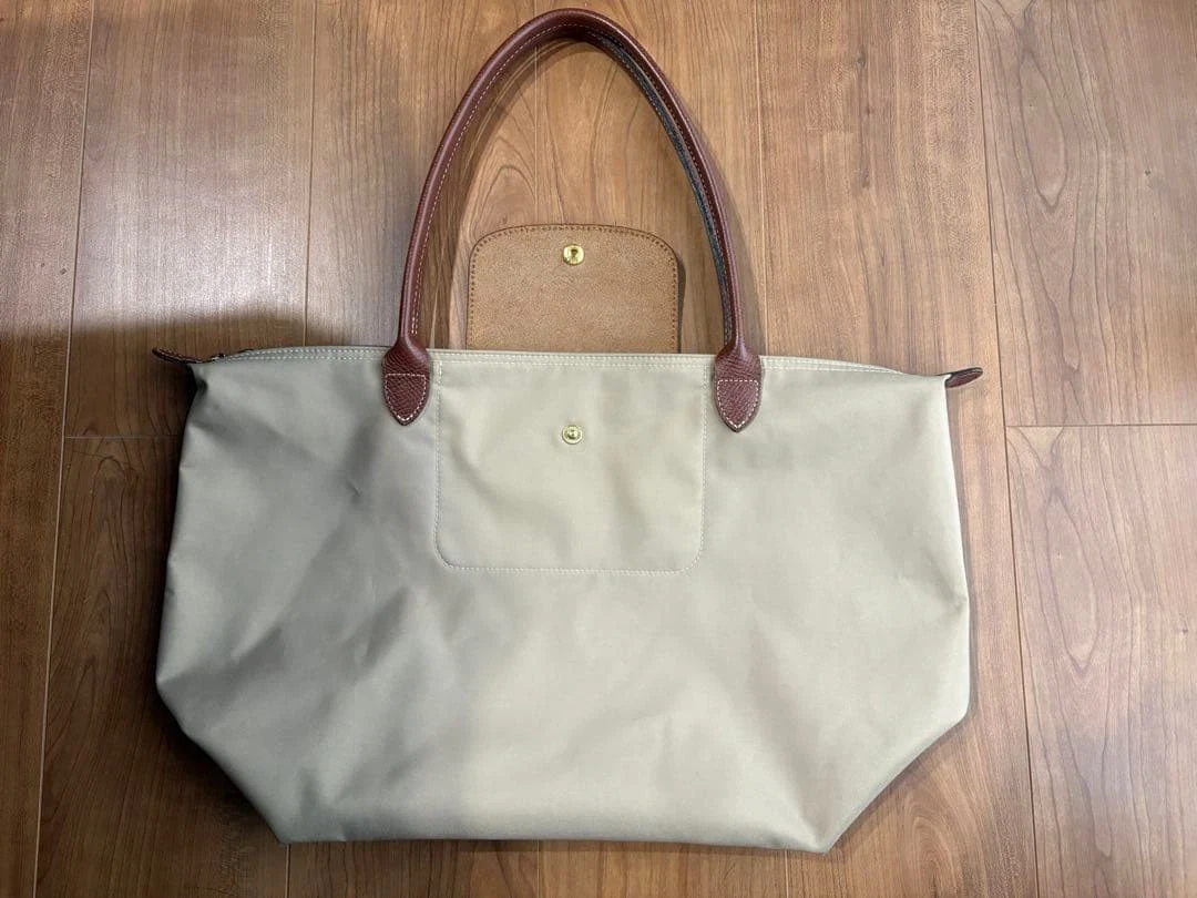Longchamp Le Pliage M Tote - photo 4