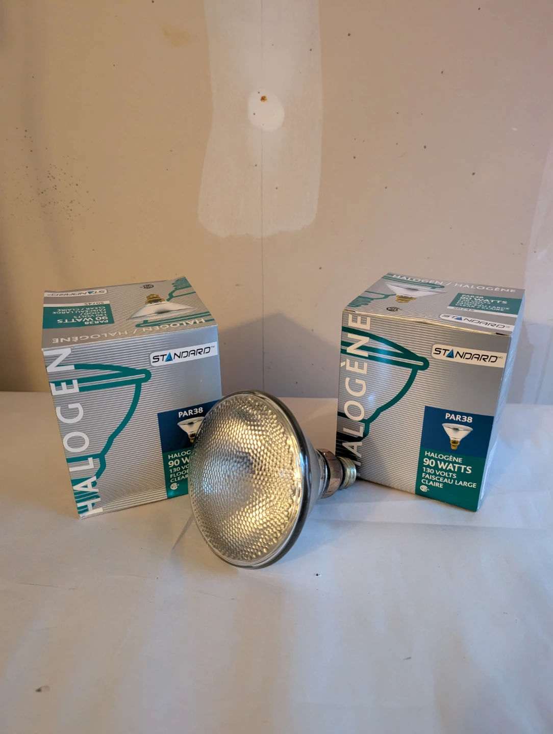Standard PAR38 Halogen Flood Light Bulb - 90W