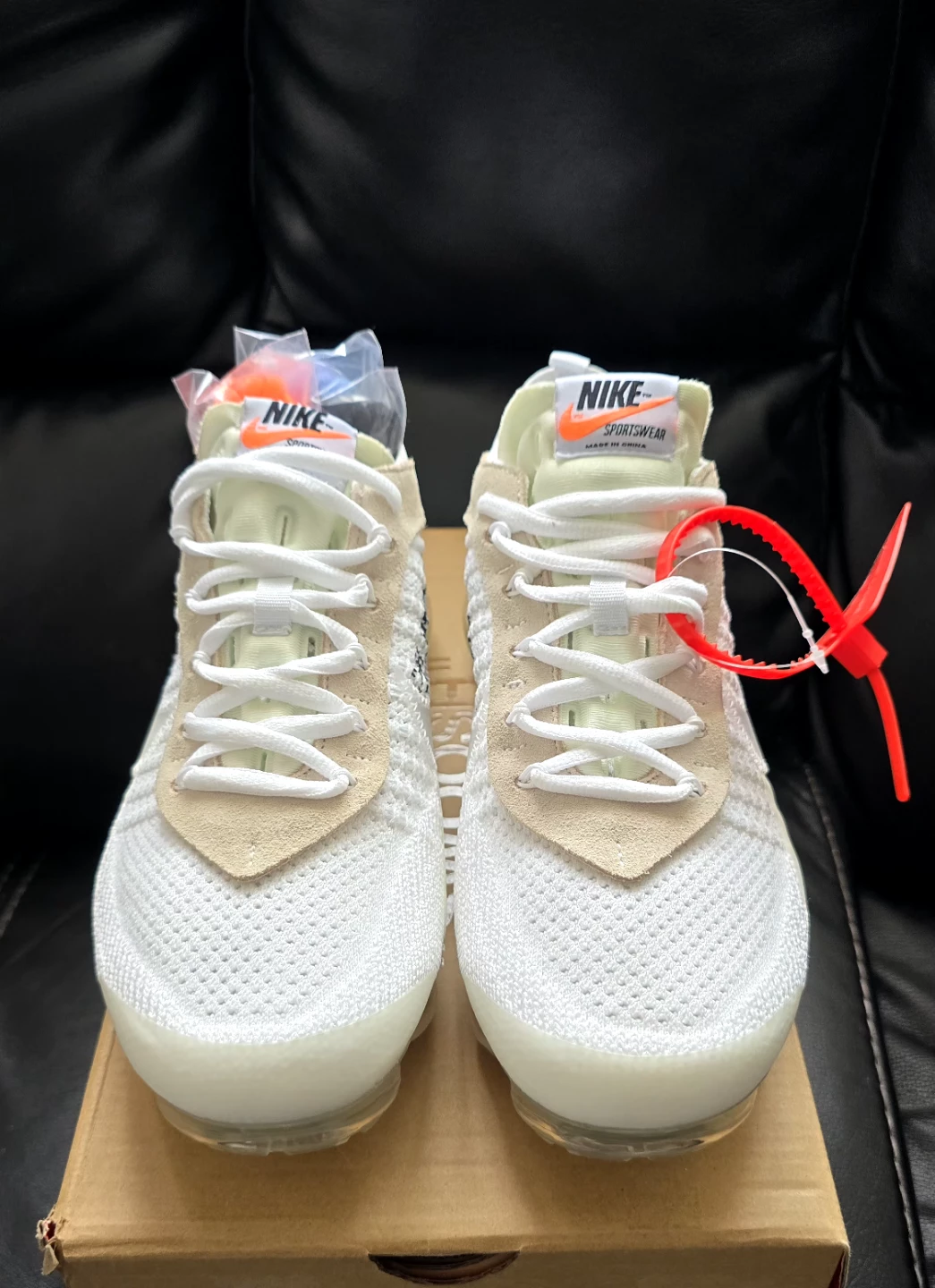 Brand new Nike Vapormax Off White model for sale - photo 3