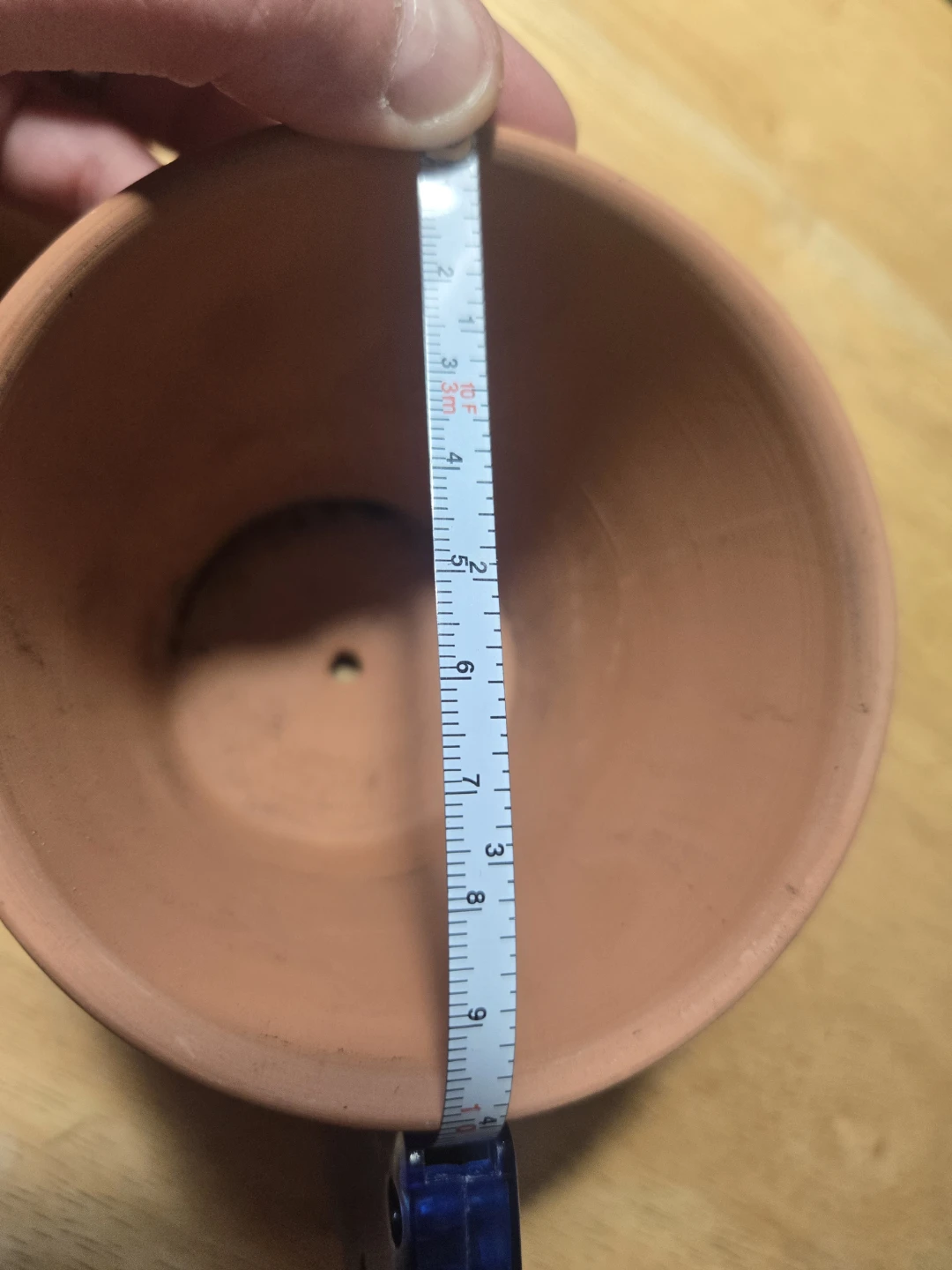 Four Small Terracotta Pots - photo 3