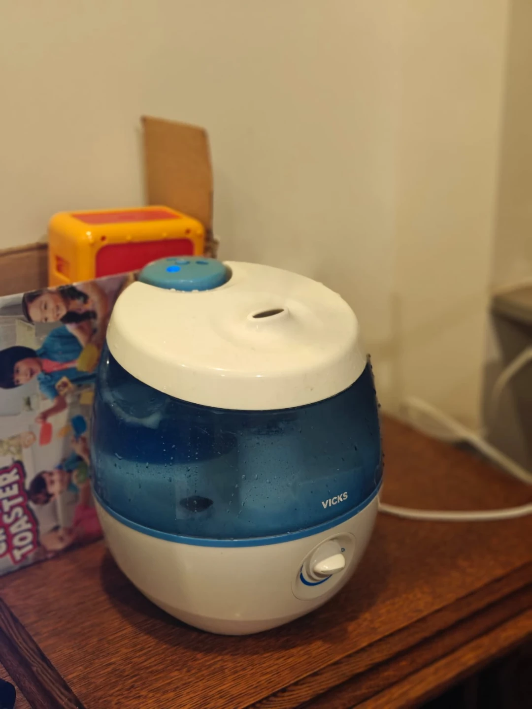 Vicks Cool Mist Humidifier