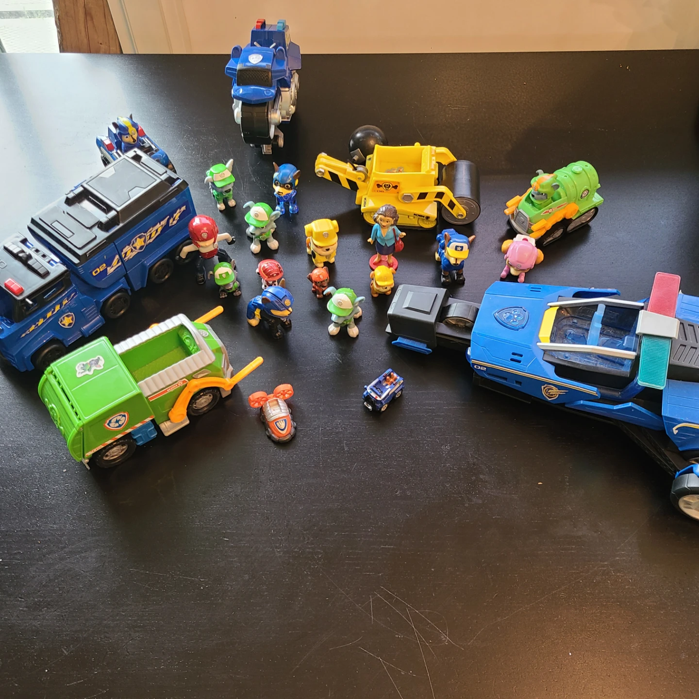 Paw Patrol Vehicles and Figures Set