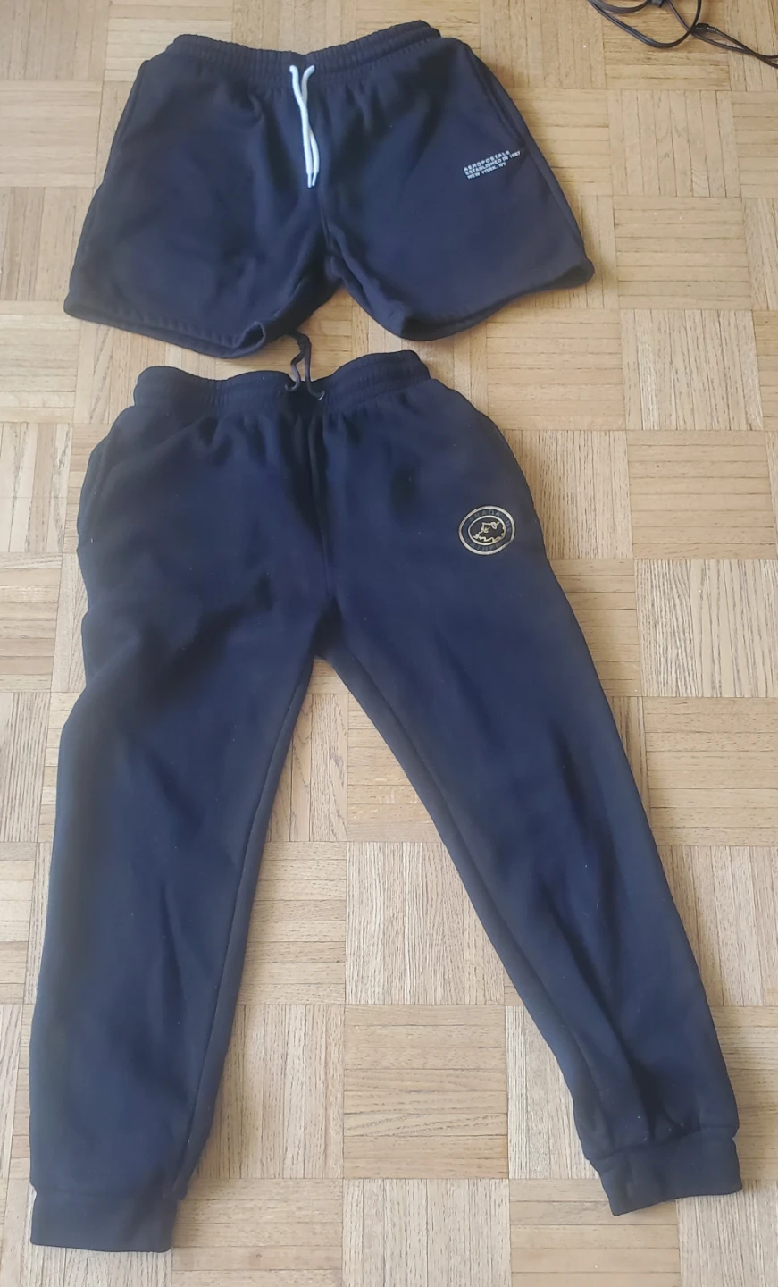 Aéropostale Sweatpants and Shorts Set