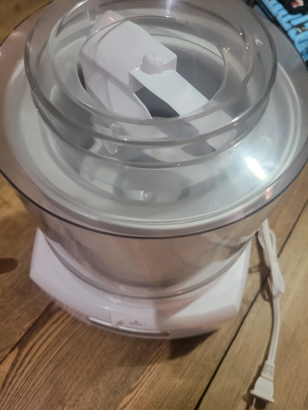 Cuisinart Ice Cream Maker / Frozen Yogurt Machine – Like New 🍦 - photo 3