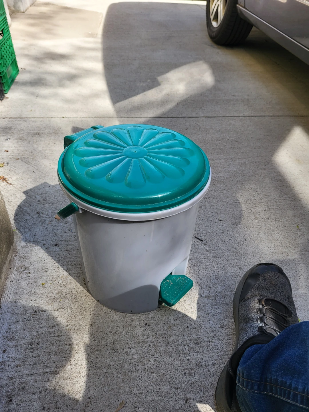 Grey and Teal Step Can Trash Bin - photo 2