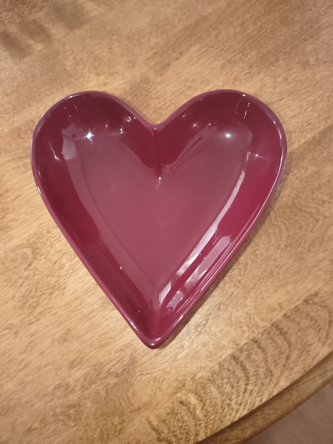 Red heart dish