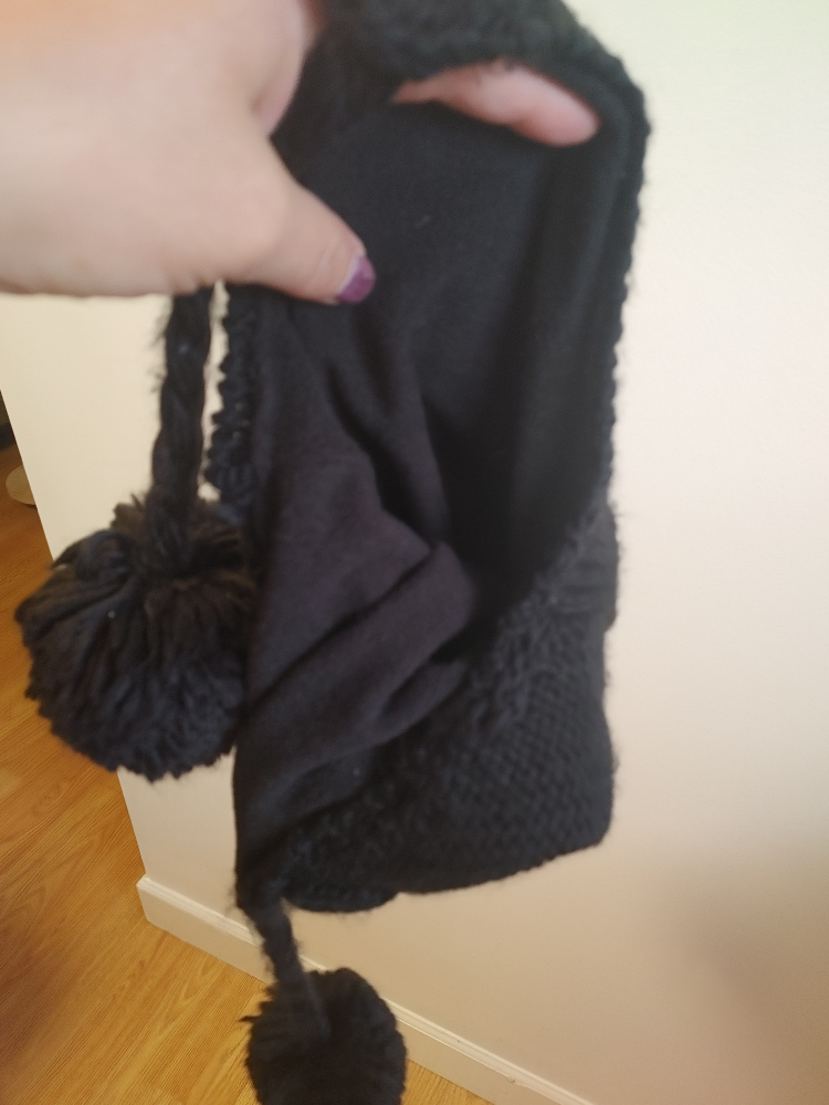Black Knit Hat with Tassels and Pompom - photo 5