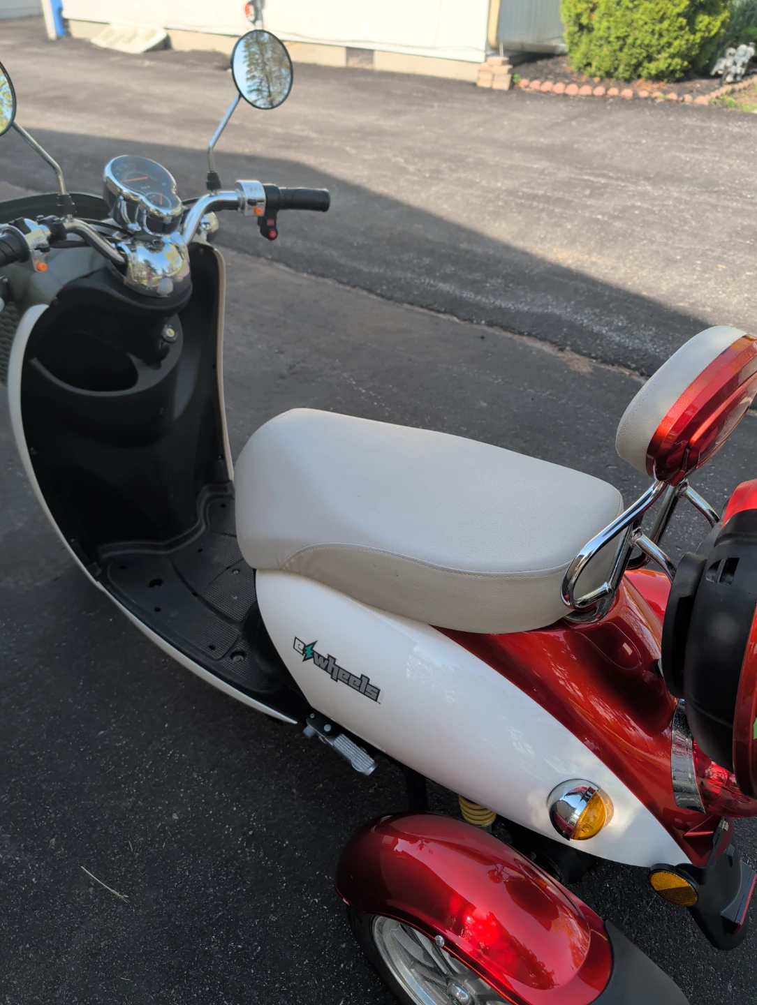 E-Wheels 3-Wheel Mobility Scooter - photo 4